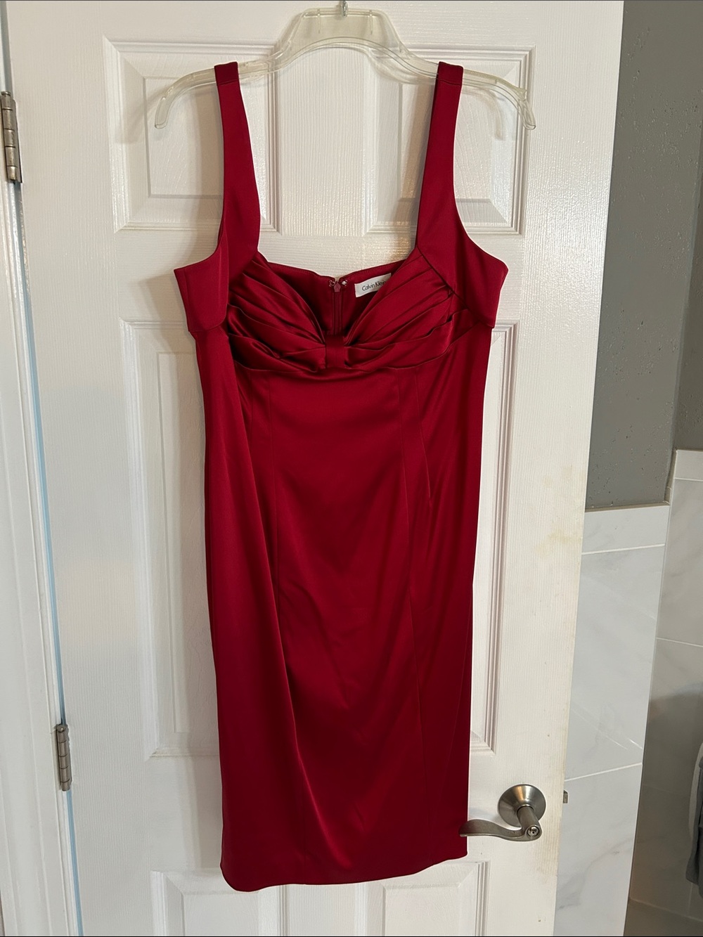 Calvin Klein Elegant Red Sleeveless Cocktail Dress